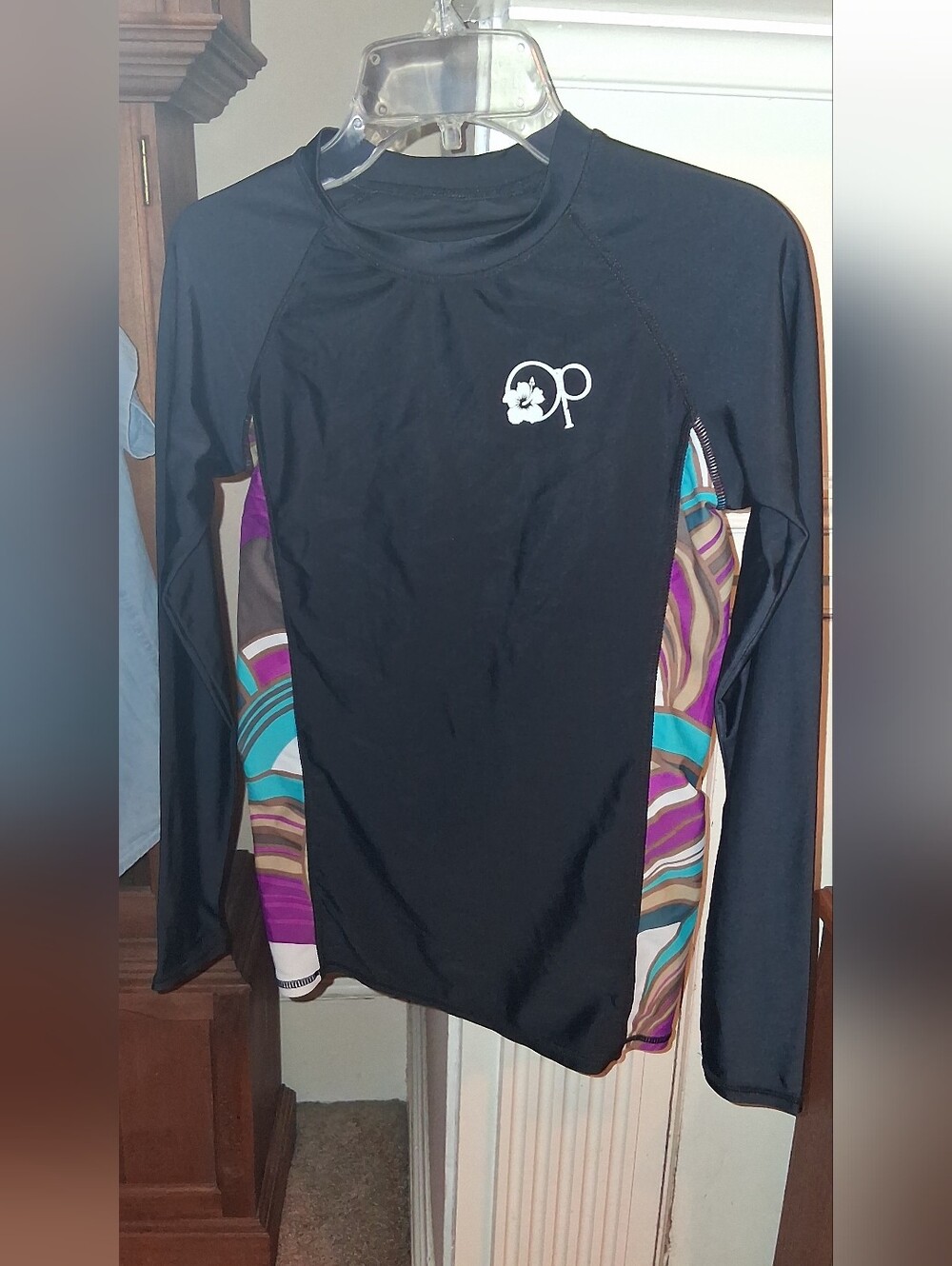 Women's Rashguard - Picture 1 of 2
